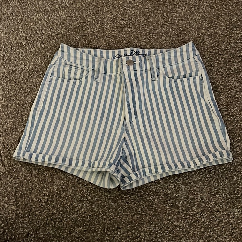 Universal Thread Shorts